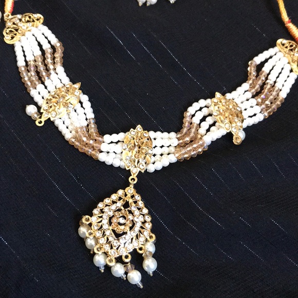 Pakistani/Indian Jewelry Set - Picture 5 of 6